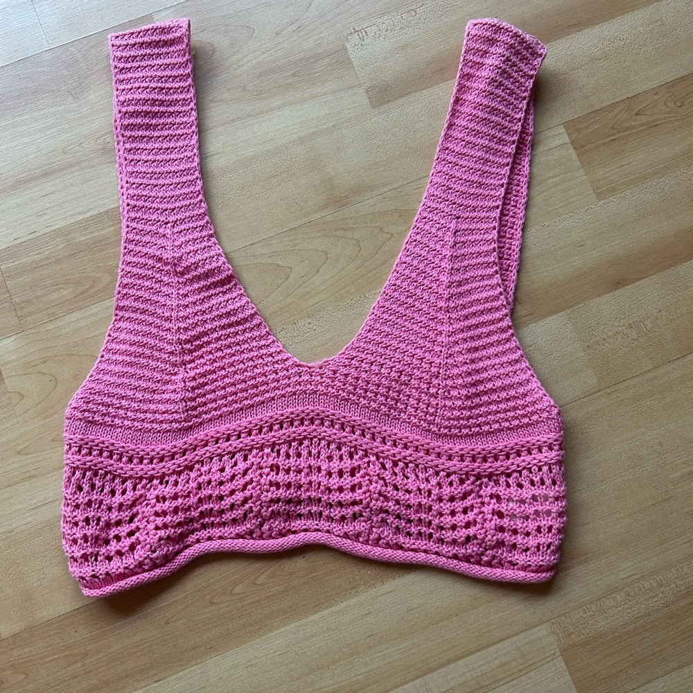 Active USA Pink Crochet Crop Top